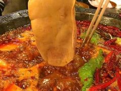 -渝嘴小老弟老火锅(华新村店)