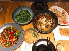 -十三式重庆江湖菜(金茂览秀城店)