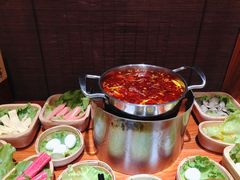 牛油红锅-独食火锅·半米屋台(直营总店)