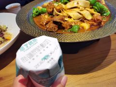 -俭寨大盘鸡·手抓肉·烧烤新疆菜(乌苏路店)