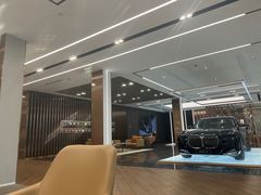 -上海宝宁宝马4S店