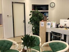 -美酷口腔牙齿矫正(江桥万达店)