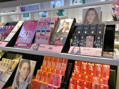 -4iNLOOK美瞳店(上海日月光中岛店)