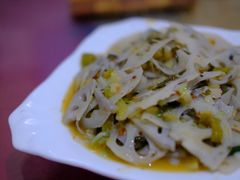 酸菜炒藕片-湖景渔湾