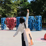 ⽆语了[流汗]买奶茶送的东⽅冰茶显眼包太能装了吧