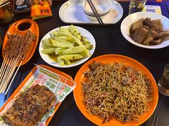 -威记烧嘢·南宁烧烤·超级生牛(绿地店)