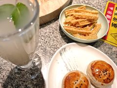 鲜花饼-云荷里·蒸汽石锅鱼·云南菜(中发百旺店)