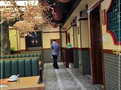 -八大碗·地道东北菜(中街店)