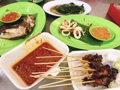 咸蛋黄鱿鱼-明记烧鱼美味店