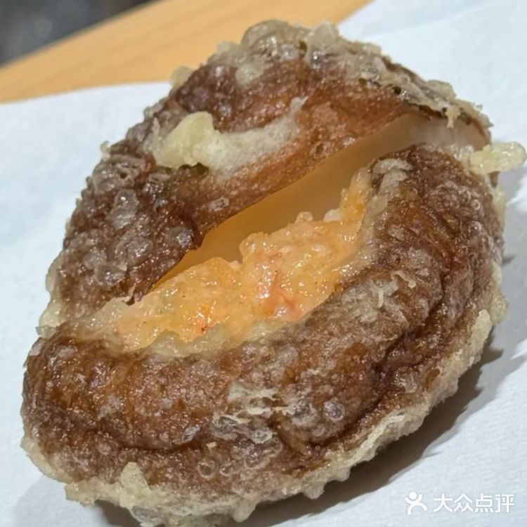 朋友酒杯碰一碰