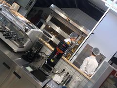 -焙丽拾光(麦凯乐直营店)