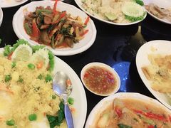 -J Daeng Seafood