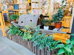 -猫的天空之城概念书店(杭州南宋御街店)