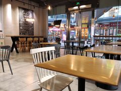 大堂-HELLO 27 意面·沙拉·帕尼尼