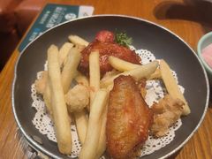 -豪客嘉族·麦尼顿西餐厅(乐福天下店)