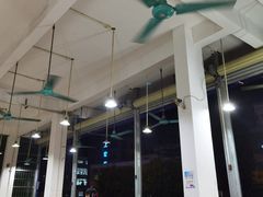 大堂-标记美食新鲜猪杂(兴南大道店)