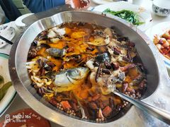 -鑫巴蜀小镇 · 水煮鱼专研店(玉桥店)