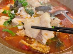 特色石锅鱼-辣出味岳阳特色烧烤·龙虾大排档(砂子塘总店)