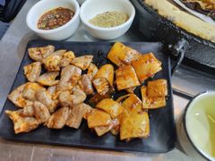 -老渔家白族·石板烧·野生菌火锅(古城中心店)