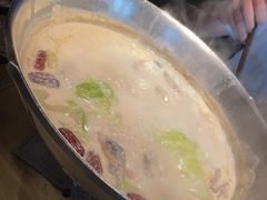 -湊湊火锅·茶憩(新中关购物中心店)