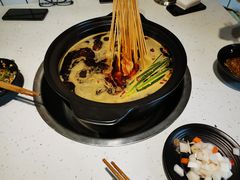 -钢管厂五区小郡肝串串香(奥克斯广场锦城万达店)