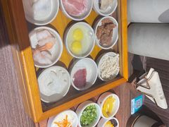 -良米山·云南野生菌过桥米线(上海首店)