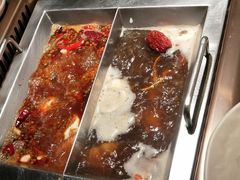 -老牌坊云南鱼豆花火锅(哈西万达店)