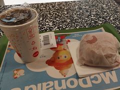 -麦当劳(百联西郊购物中心店)