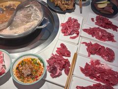 -潮牛岛·潮汕鲜切牛肉自助火锅(无锡首店)