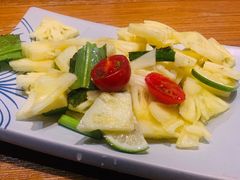 青柠檬拌鲜菠萝-云海肴·汽锅鸡·云南代表菜(天津国金汇店)