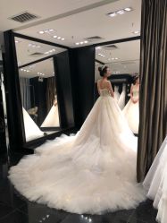 点击看大图 -GRACE KELLY婚纱与礼服(北京店)