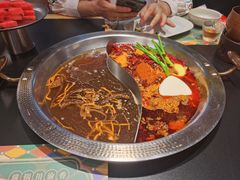 -廖掌柜·重庆鲜货火锅(上海首店)
