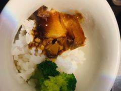 三口饭-穹六人间 people 6(岳阳路店)