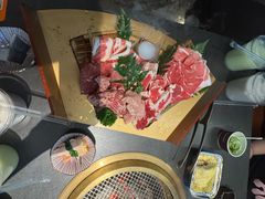 -铭牛烧肉·和牛海鲜自助(高新月牙湖店)