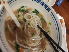 -鑫花溪牛肉米粉(东环大润发店)