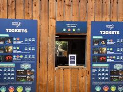 -怀托摩萤火虫洞