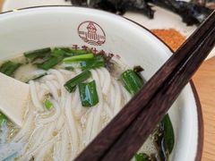 -子宸什夹婆乌鸡米线弹子石店(泽科·星泽汇店)