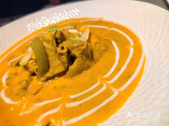 点了双人套餐，咖喱牛腩味道很正、牛腩很嫩哦；帝王蟹肉饭
