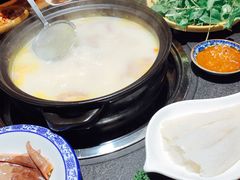 -大匠工房古船木艺术餐厅·猪肚鸡专门店(长白仙岛店)