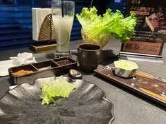 -铭牛烧肉·和牛海鲜自助(高新月牙湖店)