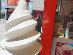 -蜜雪冰城(万达广场外B号门门口外集装箱店)