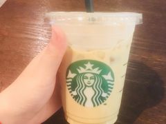 -星巴克臻选(南京金茂览秀城店)