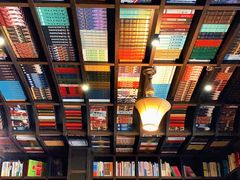 -钟书阁(松江泰晤士小镇店)