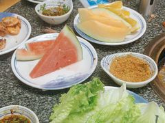 -锤头鲨毛肚海鲜烤肉自助餐厅(国购广场店)