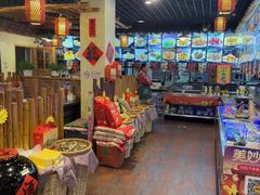 -靠山屯东北农家菜(八龙桥雅苑店)