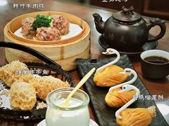 天鹅榴莲酥-一壶私房菜·顺德菜·顺德鱼生