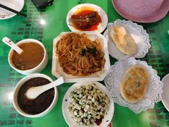 岐山擀面皮-令氏家外家周秦食府(高新店)