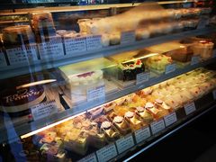 面包甜点陈列柜-红宝石·鲜奶小方·海派西点房(丰庄店)