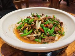 小炒黄牛肉-老滇山寨•云南特色菜•地方菜•民族风情歌舞表演(金碧店)