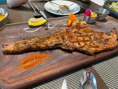 -悦享绿山墙西餐厅